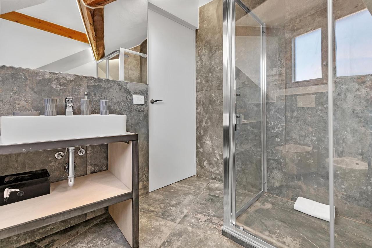 Cosmopolitan Apartment Милано Екстериор снимка